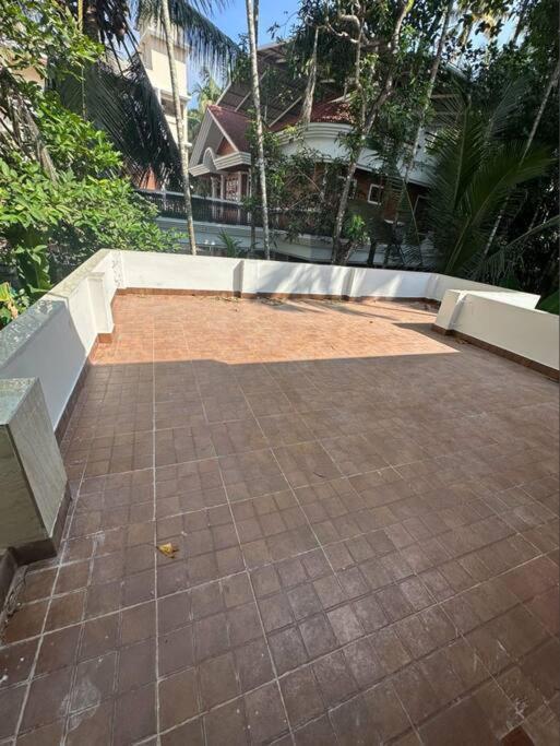 Home At Guruvayur 2 Ac Room,1 Single Bed,Kitchen Buitenkant foto