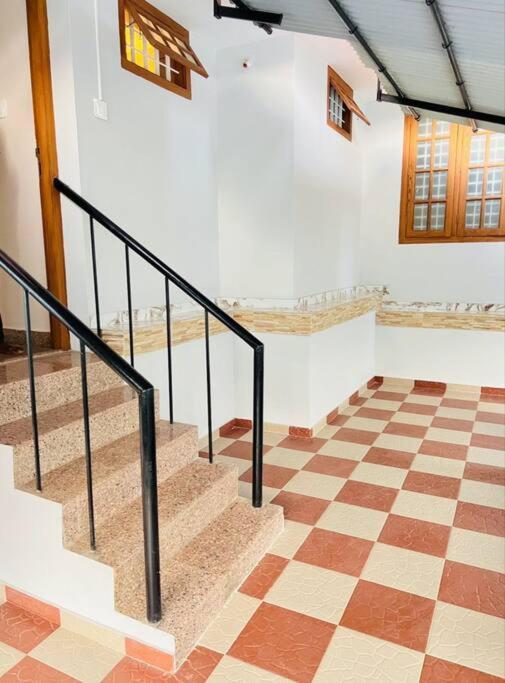 Home At Guruvayur 2 Ac Room,1 Single Bed,Kitchen Buitenkant foto