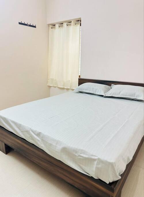 Home At Guruvayur 2 Ac Room,1 Single Bed,Kitchen Buitenkant foto