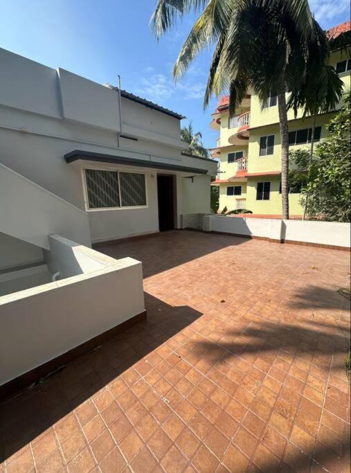 Home At Guruvayur 2 Ac Room,1 Single Bed,Kitchen Buitenkant foto
